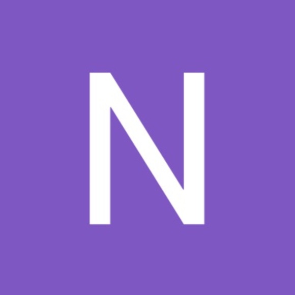 Meet your Posher, Nicole - Picture 1 of 1